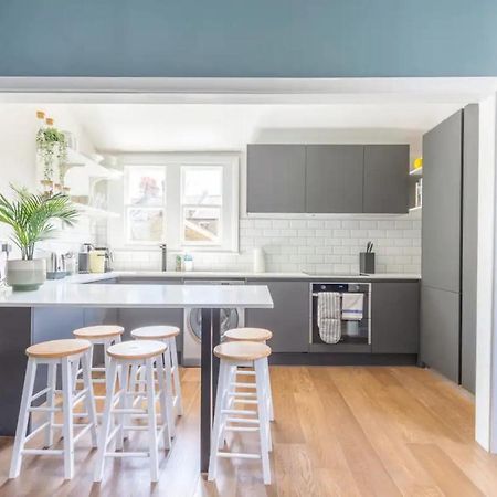 Luxuriously Designed 3 Bedroom Apartment In Clapham London Kültér fotó